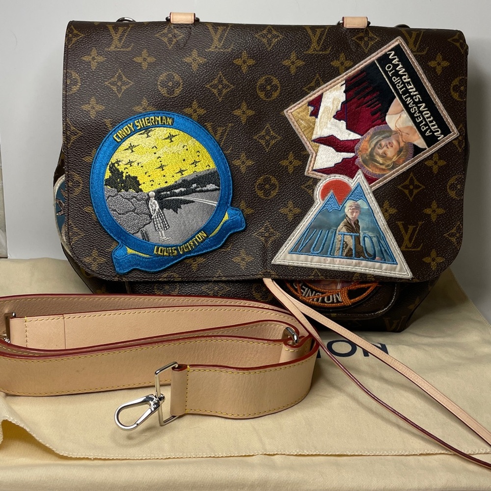 Louis Vuitton Cindy Sherman messanger two way crossbody bag
Pristine COA